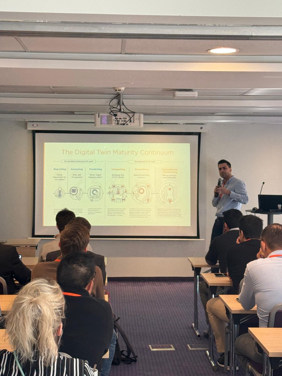 Thrilled to see our e-verspeakers <a href="/valenoves/">Valentin Noves</a> and <a href="/pderen/">Pablo Derendinger</a>  crushing it on stage at #BILTEUR! Huge thanks to <a href="/DbeiGlobal/">DBEI Global</a> for the fantastic organization.

#BILTeurope2024 is off to a strong start, and we're excited to network and explore Riga for another day.

#LetsTalkData