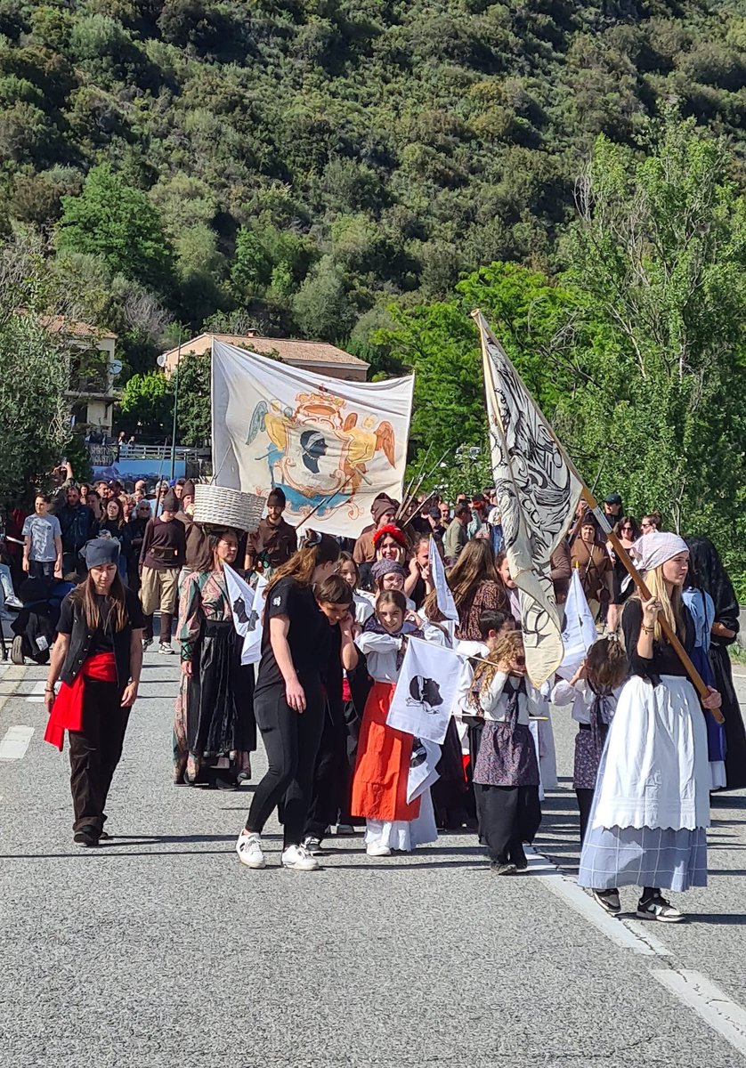 BiaggiThierry's tweet photo. PONTE NOVU
Ni diversité, ni laïcité, ni wokisme, ni "valeurs de la République".
Identité, héritage des ancêtres, hommage aux combattants et au sang versé, communauté du peuple.

Camperà a Nazione corsa !

Ùn si spinghjera a razza  ! https://t.co/Gl8HuxfRtn