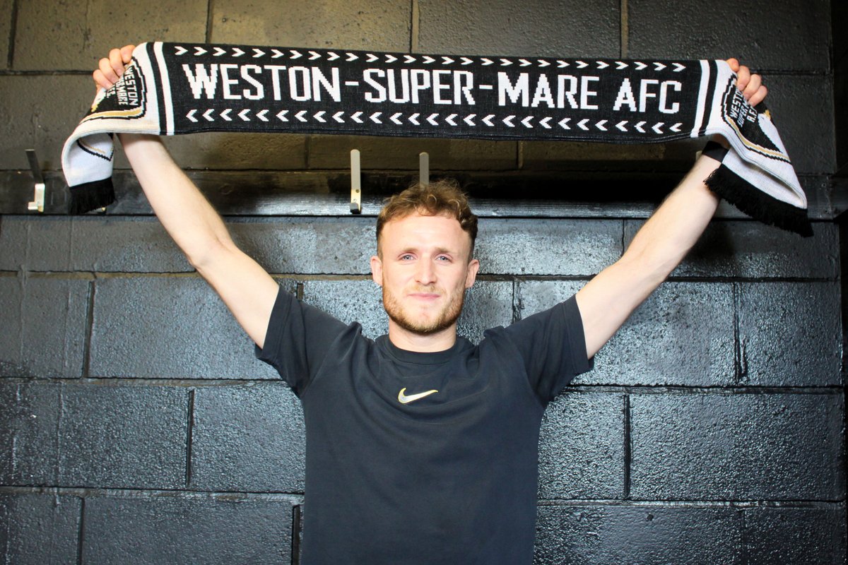 A new chapter in Ollie's career beckons 💪 📷 Ade Threasher #WsMAFC ⚪️⚫️