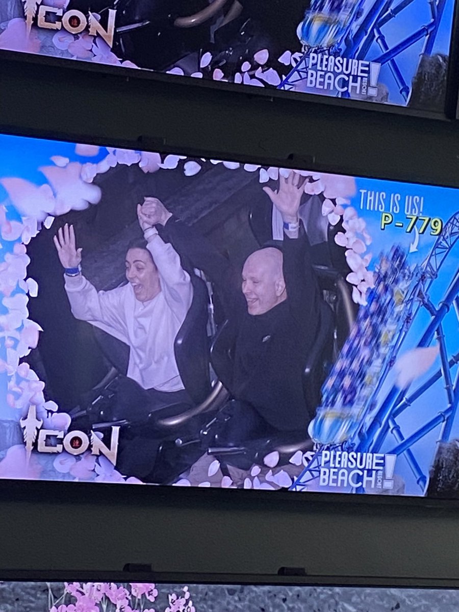 A fab day at Blackpool with S3 🎢 they had an absolute ball and were great company! 👏🏼 <a href="/thatMrMilligan/">mr milligan</a> @renfrew_high