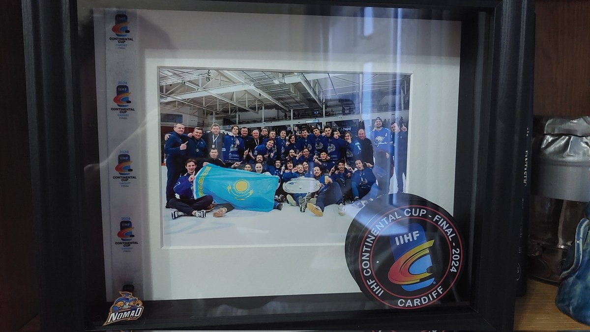Whole_HeartedUK's tweet photo. 2023-2024 hockey season memories safely boxed up & displayed. Lots of teams have given us good times this past season but biggest thanks goes to @cardiffdevils
Roll on September! 🏒😈❤️
#AlwaysMyTeam #LetsGoDevils https://t.co/5wWfIFRenm