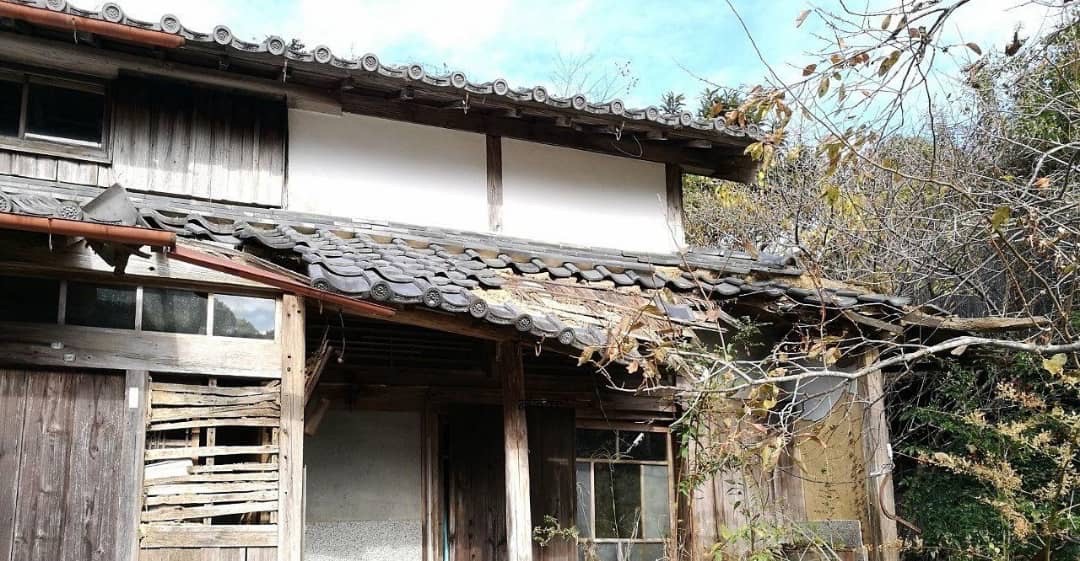 🏠 Did you know? The number of empty homes in Japan has reached a staggering nine million. Let's work together to find solutions and ensure everyone has a place to call home. 🇯🇵 #housingcrisis #Japan #emptyhomes