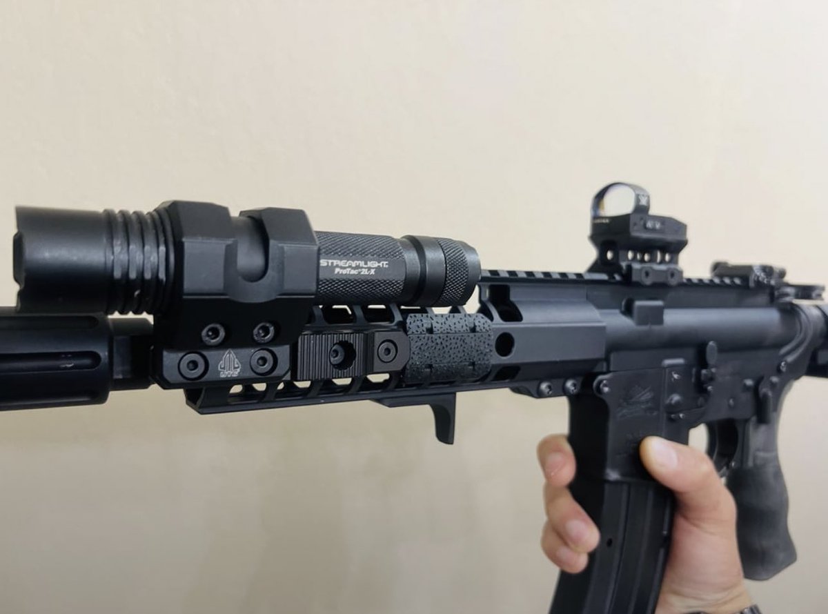 Glock 593 Ecuador tweet media