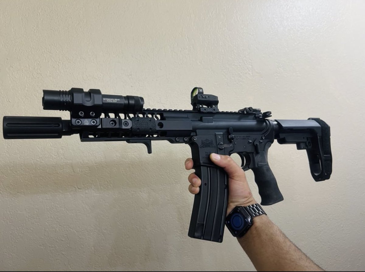 Glock 593 Ecuador tweet media