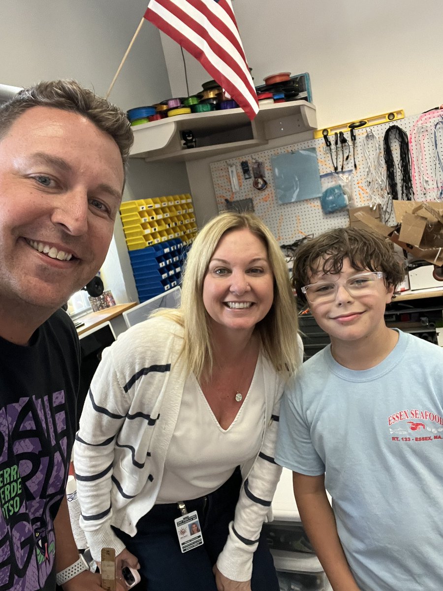 Had a blast catching up with @ptseunis today!!! The best part was that my little guy walked in so we had to get a selfie for old times. #stem #edtech #makerspace #makersgonnamake #stem #stemed #steam @SVViperPride @DVUSD