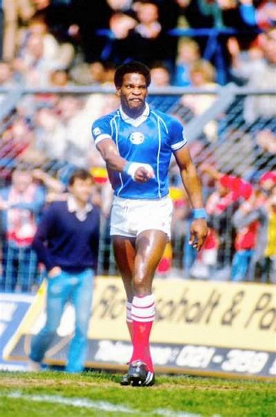 Greekbluenose's tweet photo. The 🐐 of nostalgic kits is the Patrick kit. Would sell like hot cakes and fund a new stadium on its own. Probably. https://t.co/wlp09fNfSS