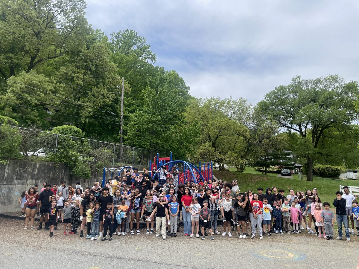 Ms. Keptner (@mskeptner) on Twitter photo Our last visit to Fountain Hill of the school year! Love these kids, love this partnership. This is what community is all about. #8thgrade #ReadingBuddies <a href="/BASDBroughalMS/">Broughal MS</a> <a href="/BASDFtHill/">Fountain Hill Elementary School</a> <a href="/BethlehemAreaSD/">BASD</a> Our last visit to Fountain Hill of the school year! Love these kids, love this partnership. This is what community is all about. #8thgrade #ReadingBuddies <a href="/BASDBroughalMS/">Broughal MS</a> <a href="/BASDFtHill/">Fountain Hill Elementary School</a> <a href="/BethlehemAreaSD/">BASD</a>