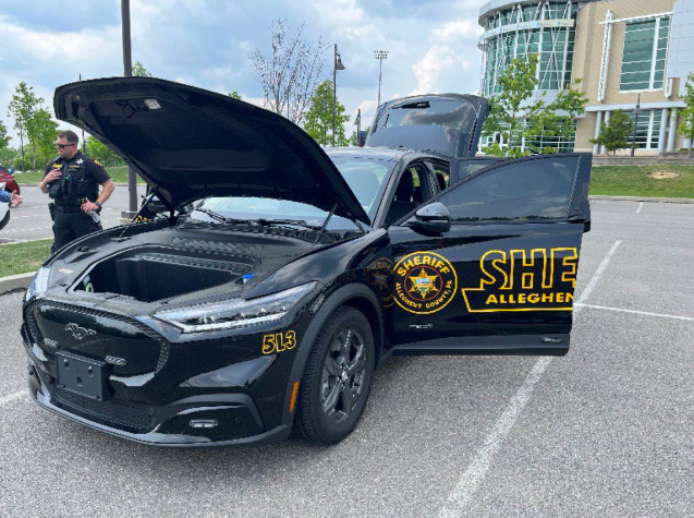 In the first year of the #DRIVEElectricUSA project, Drive Electric Pennsylvania saw Allegheny County become the first law enforcement agency in PA to acquire an all electric vehicle for their Sheriff's Department! #StoriesfromtheField #DriveElectric #DEUSA #EV #partnerships