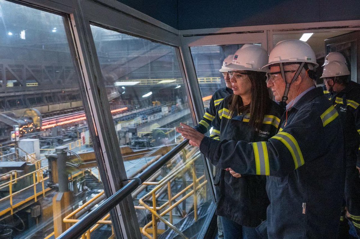 La ministra de Capital Humano, Sandra Pettovello, recorrió esta mañana las instalaciones de la Escuela Técnica Roberto Rocca, proyecto educativo del Grupo Techint, y el Centro Industrial de Tenaris en Campana.

“Estamos convencidos de que la educación es una herramienta