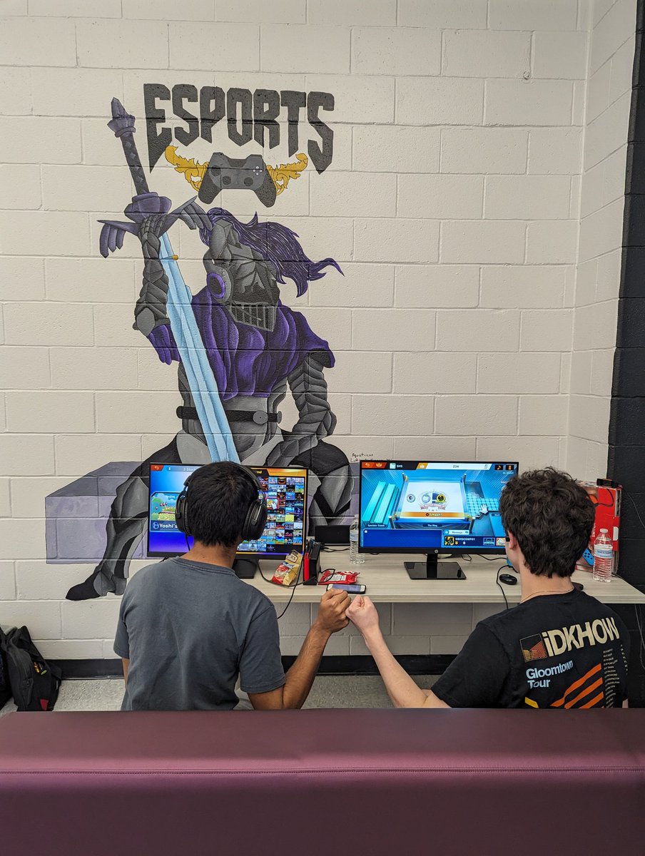 Smash GSE Group 4 NJ State Quarterfinals are underway! Good luck @OBKnightseSport as they play Shawnee High School live on twitch.tv/OBKnightsEsport. Good luck Jash, Evan, Solomon, Alexis, Reylin, Kyle, Aaron, and Ari! @obhs_announce @OBassistantsup @GSEsportsorg