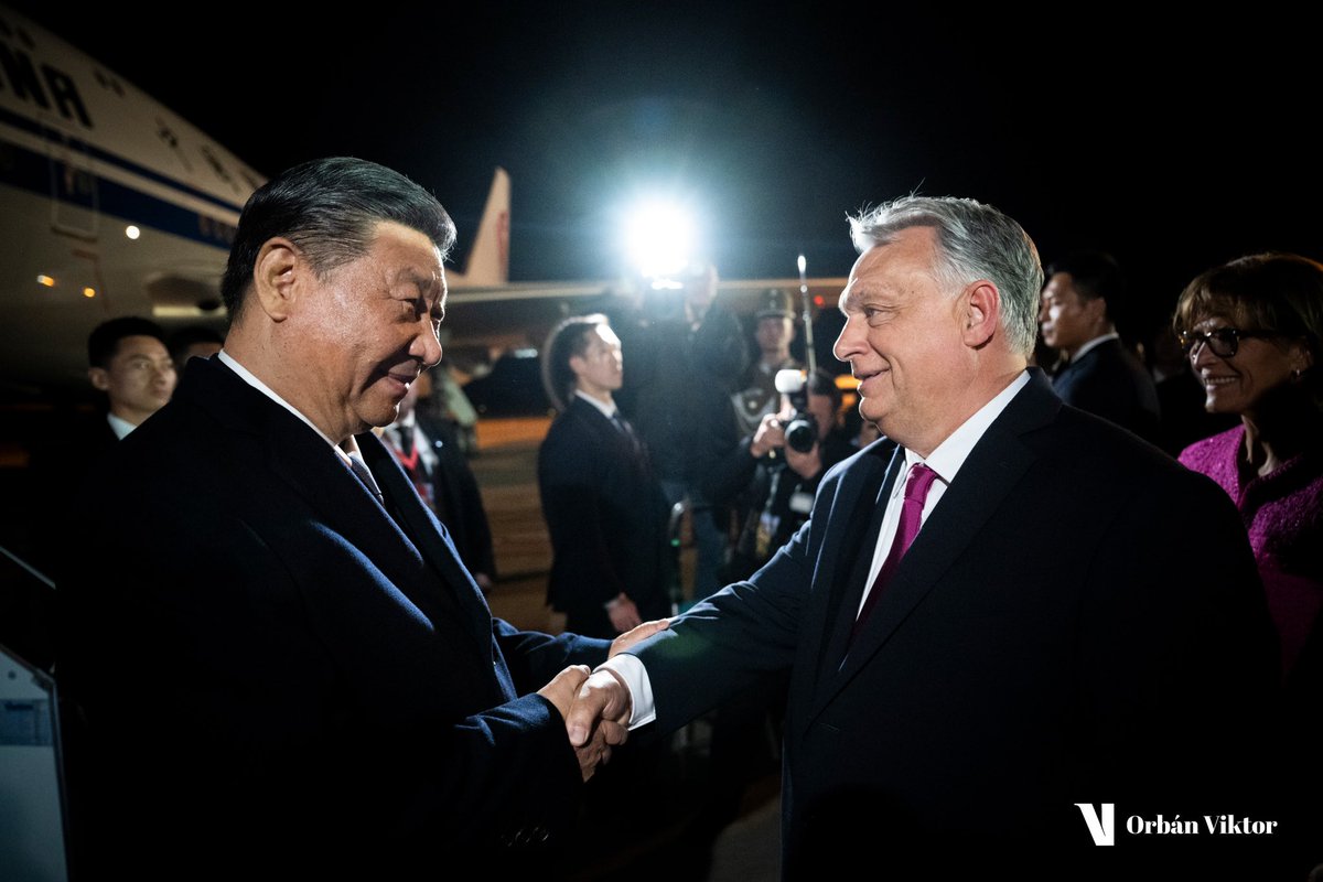 PM_ViktorOrban's tweet photo. Welcome to Hungary, President Xi!🇭🇺🇨🇳 https://t.co/FDIXhAxlu7