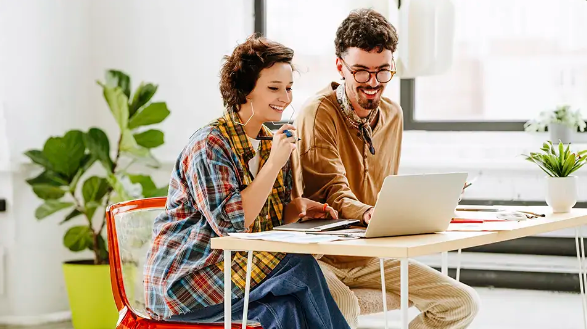 Startup_Canada's tweet photo. UPS has simplified cross border shipping, you can now reach customers in new markets without the hassle. Hereโs the easy guide to everything you need to know about #shipping #internationally https://t.co/SdwSm2NAfz @UPS_Canada #ShippingMadeEasy #HowtoShip #ShippingSimplified https://t.co/LdK4wQE4fj
