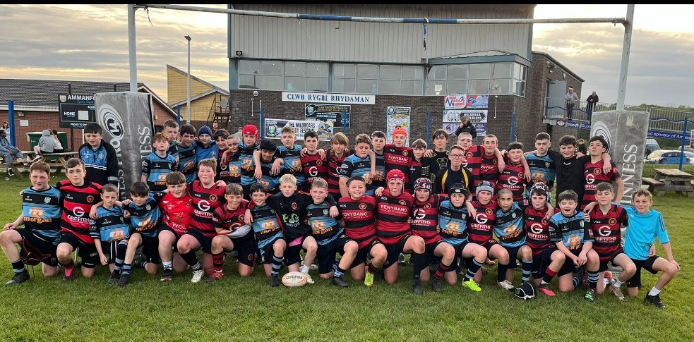 Great way to finish the season for the U13s. Less than a mile down the road with our neighbours <a href="/Ammanford_Rugby/">Ammanford RFC - Clwb Rygbi Rhydaman #glasadu</a> . Diolch am y croeso. Fantastic to see so many boys at this age engaged in the sport across the valley. Rest and recover for next season. Da iawn pawb 🔴⚫🔴⚫🐗🐯
