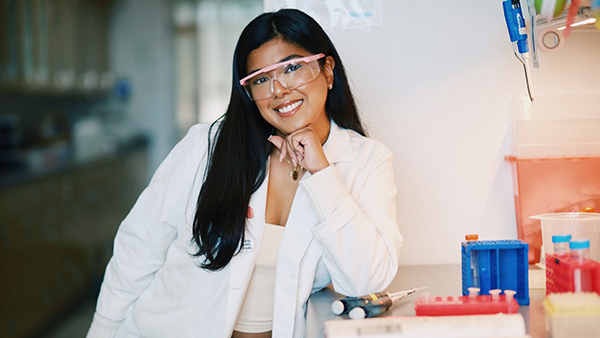 'It's so easy to feel like you don't belong, especially as a woman in STEM, and I've never felt that way at the Graduate Center,” says Denice Morán Ramirez (@deeescientist), a Biology Ph.D. student and TikTok influencer gc.cuny.edu/news/high-scho… @gradcenterbio #DiversityInSTEM
