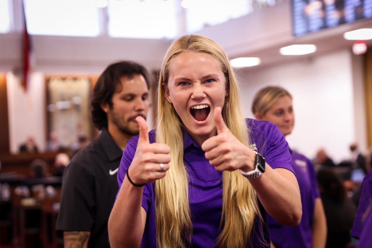 Creating memories✨️😁. A huge s/o to @catamountsoccer for being recognized by the NC General Assembly for their accomplishments ON and OFF the field! Today's a great day to be a Catamount😼📚⚽️👏 #CatamountCountry