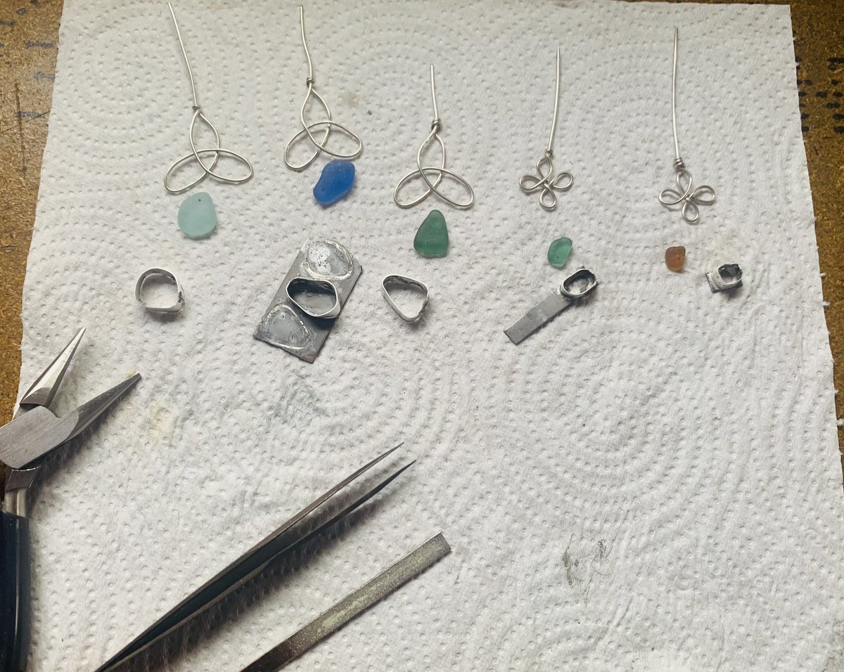 Working in progress Wednesday …  stocking up for World Ocean Day @ Maidens, Ayrshire 9th June … 
rocklobsterseaglass.etsy.com

#wip #onthebench #Mhhsbd #BizHour #inbizhour #shopindie #womaninbizhour #thecraftersUK #craftbizparty #shopsmallbusiness