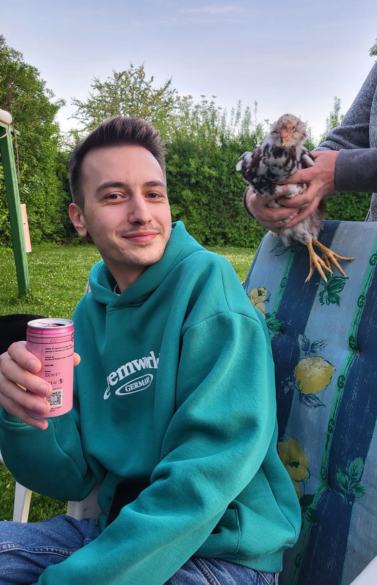 DanielSteinfeld's tweet photo. My Cock and Me ✨🐓 https://t.co/nGwrfa2kp4