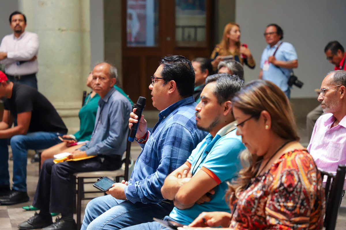 Como cada semana, informamos a medios de comunicación las acciones que impulsamos desde el @SESESP_GobOax para la Construcción de #PazYSeguridad en Oaxaca. También informamos sobre las medidas de protección que se están brindando a personas candidatas en nuestra entidad.