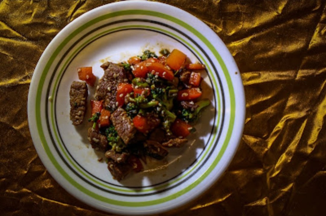 I'm not sure who to contact about marketing for local restaurants, but this 'beef stir fry photoshoot' turned out GREAT!! #Collaboration #CookingClass #PhotographyClass #TalentedStudents #AHSisFamily