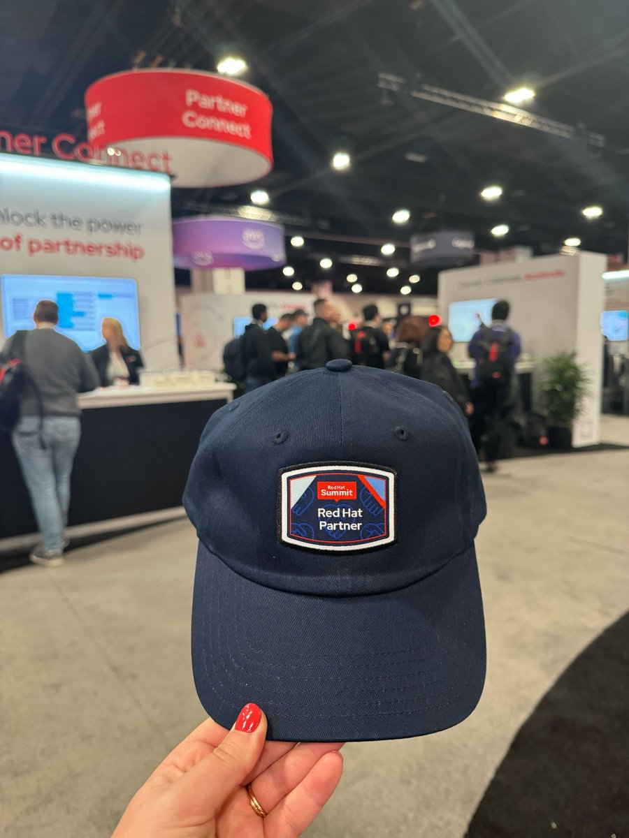 RedHatPartners's tweet photo. Hats? Partners? Demos? #RHSummit?  

What more could you want! Stop by the expo hall to meet with experts and collaborate with the #RedHat partner ecosystem. https://t.co/oQnGxqtgZT