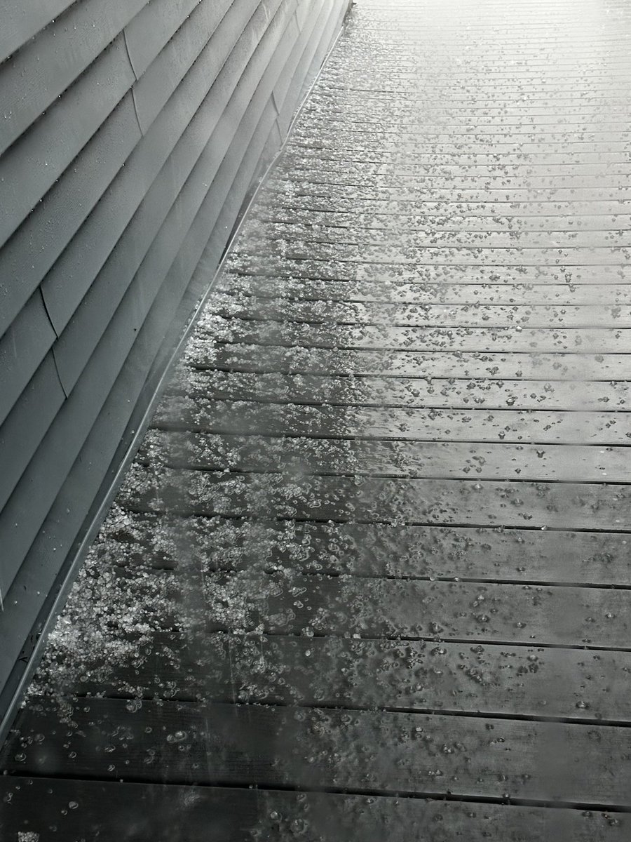 4:21pm. Hail in Sturbridge. Absolute deluge. Thunder and lightening. Spotter ID 22-184 <a href="/DHTheWeatherNut/">Western Mass Weather</a> <a href="/ericfisher/">Eric Fisher</a> <a href="/NWSBoston/">NWS Boston</a> <a href="/MA_CoCoRaHS/">MA CoCoRaHS</a> <a href="/WX1BOX/">SNE Amateur Radio Skywarn</a>