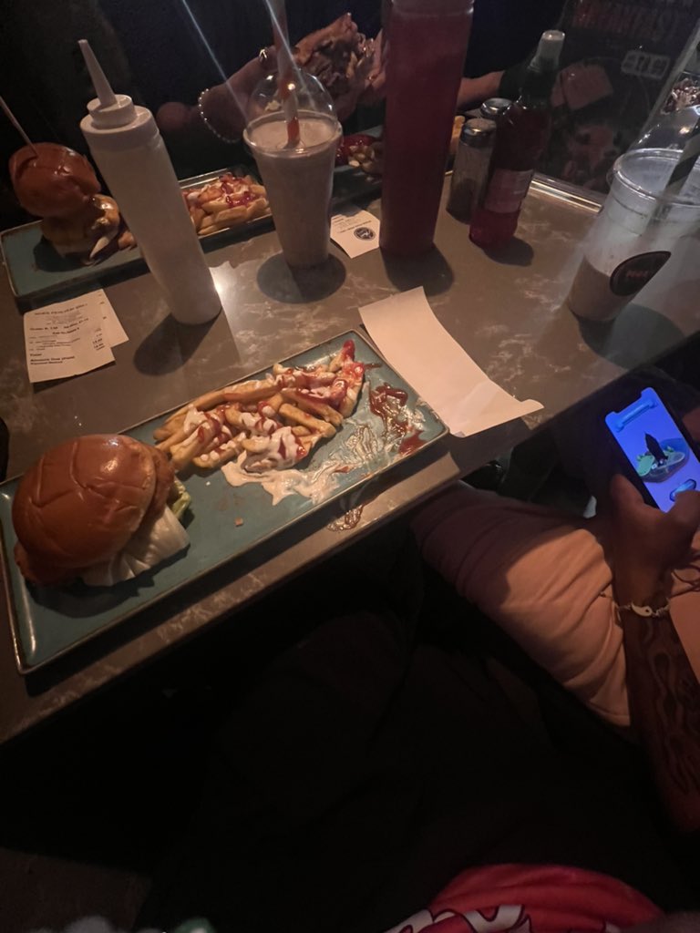 ✩₊˚.⋆ T ☾⋆⁺₊✧ tweet media