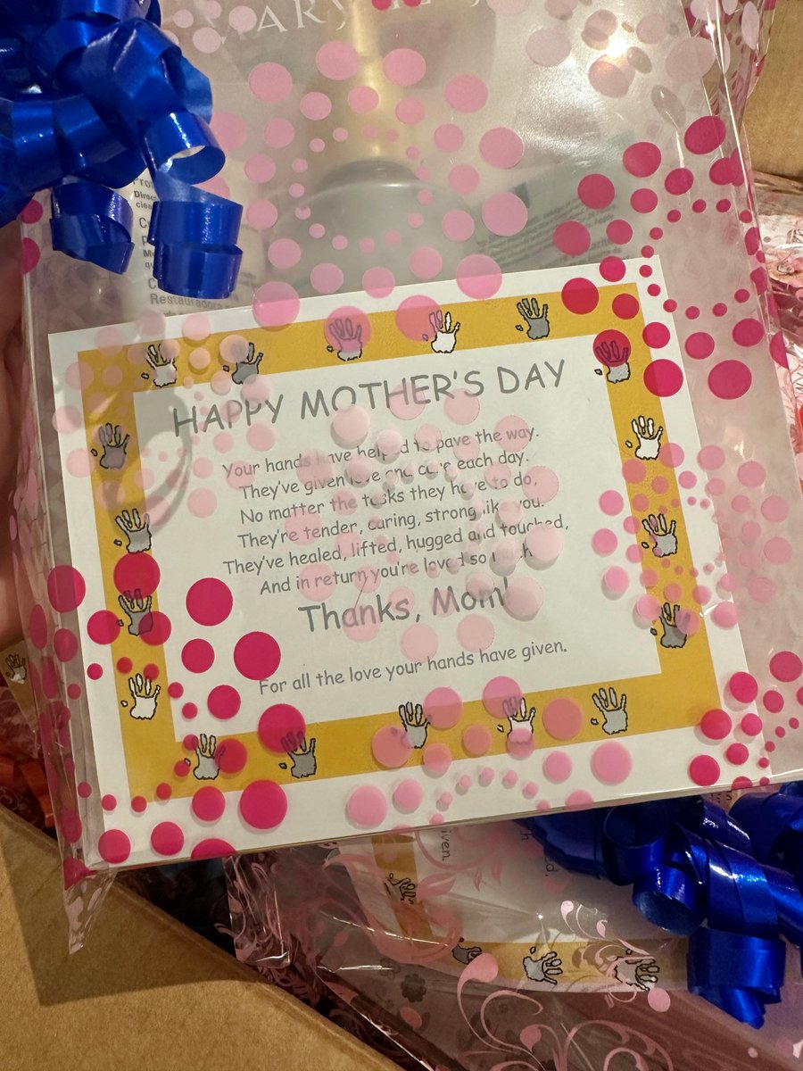 We're so grateful to Kathy Bullard & Shannon Webb, independent Mary Kay reps, for visiting the moms of our pediatric patients and surprising them with a #MothersDay treat! 💗 Interested in donating or bringing a gift to our patients or our staff? Contact our @UHFoundation.