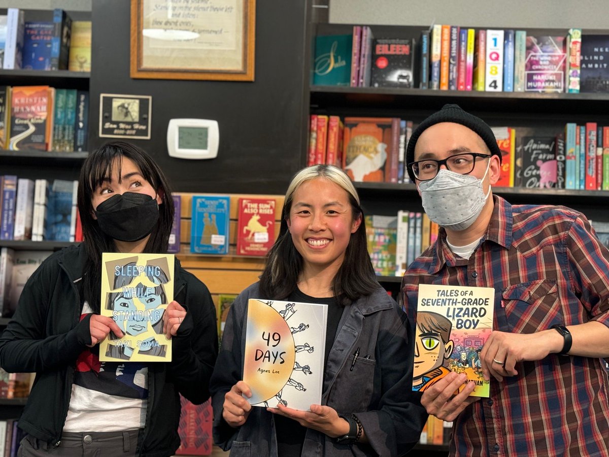 Thank you so much to everyone that attended @takisoma's reading of Sleeping While Standing at Annie Bloom's Books! This is such an important graphic novel, we're so proud of Taki and Sleeping While Standing!