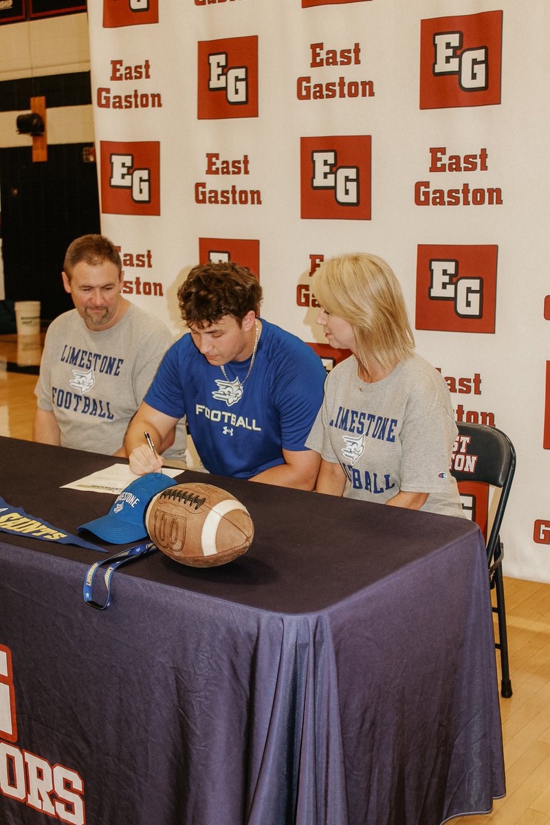 Officially Official 🙏🏼
#AGTG 
<a href="/LimestoneFB/">Limestone Football</a> <a href="/cotcheryfoundat/">Jerricho Cotchery</a> <a href="/CoachL59/">TJ Lesniewski</a> <a href="/Rolle_Island/">Jumal</a> <a href="/EastGaston_FB/">EGHS Football</a>