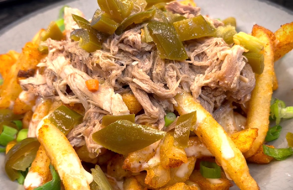 #Cajun #comfortfood to you through humpday! ⚜️
#slowcooked #pulledpork #cajunfries #cheesesauce #aujus #jalapenos #nomnom #frenchfries #fries #philly #phillyeatsgood #eaterphilly #lunchspecial #bestfood #centercityphilly #menuspecial #phillyfoodies