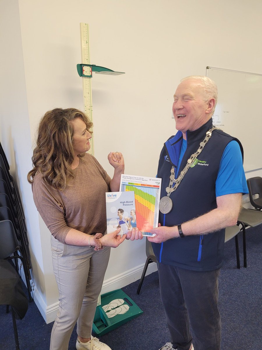 Thanks to Mayor Joe Conway for attending the #Connecting #Community roadshow this evening. Our Mayor availed of our free health checks. 😁 @HealthyIreland @WaterfordCounci