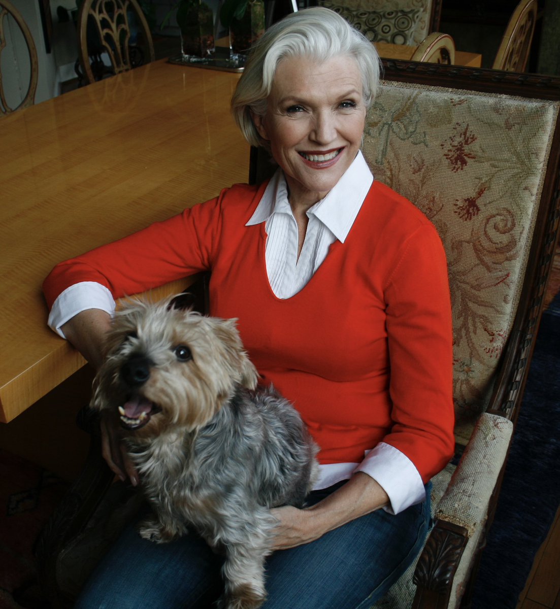 Throwin' it back with this gem. Flashback Thursday just chilling with Maye Musk. $Hobbes is the true Elon Musk OG dog …the narrative is strong! Grab a 💼 and let’s 🚀🚀!