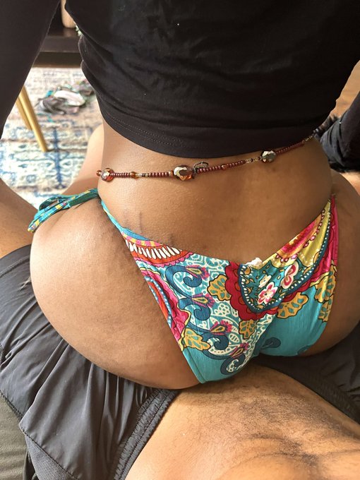 Finna take her on a Trip and fuck her in this Bikini&hellip; Throw Dat Ass fa Me 💕 https://t.co/pKfaIQD2X8<a href="/tag/ebony"class="tags"><span>#ebony</span></a><a href="/tag/avibe"class="tags"><span>#avibe</span></a>