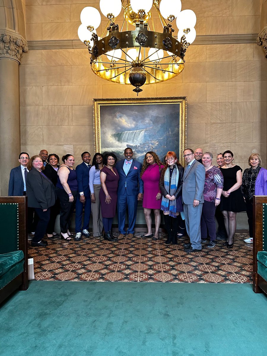 The Lupus Agencies of New York state were honored to be recognized in the Senate today for #LupusAwarenessMonth by Senator Joseph Griffo and Senator Kevin Parker. Bravo to all for elevating #LupusAwareness in the state capitol! @SenGriffo @SenatorParker