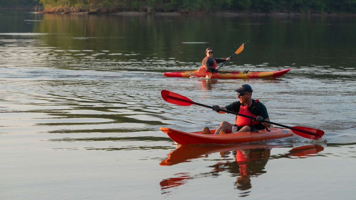 🚣‍♀️ Dive into adventure at Forest Ridge Park with our kayak and standup paddleboard tours! Morning and evening sessions available. All equipment provided. Don't miss out—book your spot now on RecLink. bit.ly/3WcDRCm #PaddleTours #ForestRidgePark 🌿