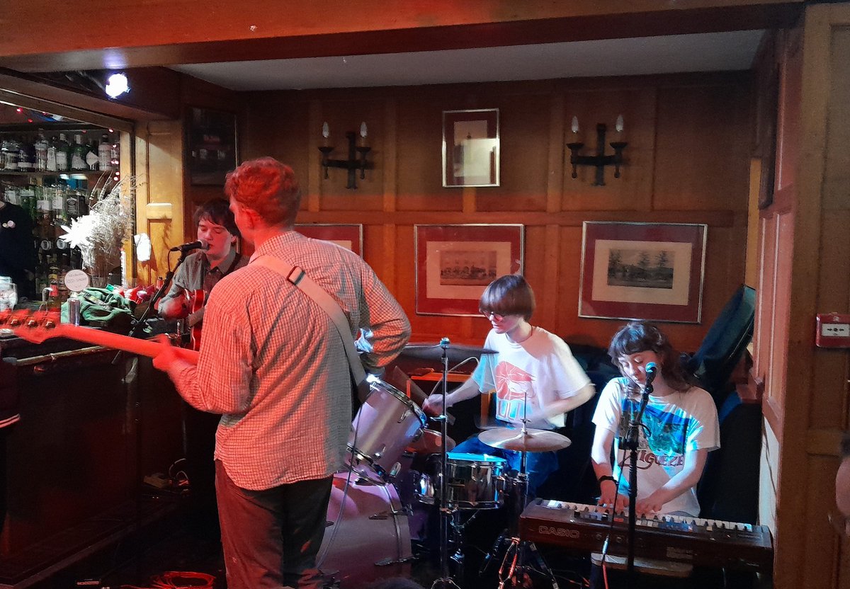 Cheers to @AutocamperBand for coming up to The Doublet for the gig for @MedicalAidPal Only a short walk tonight to one of my favourite pubs but don't often find a seat upstairs so thanks for that, and the tunes of course :)