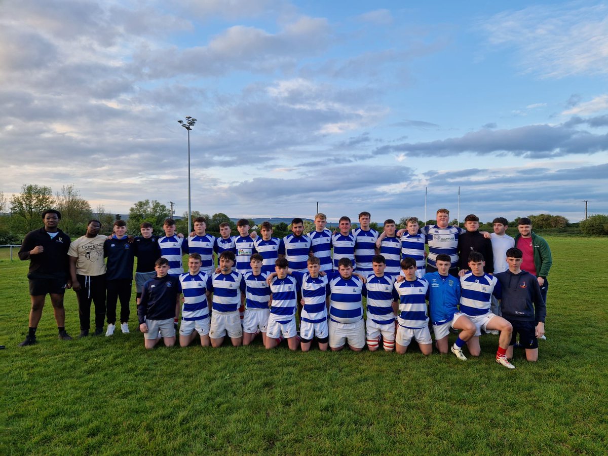 Our 18.5s came up just short in a thrilling encounter tonight against @EnnisRugby. A great season for this group. Well done lads @RichmondRFC @ulbohemianrfc #thefuture #oneloaf