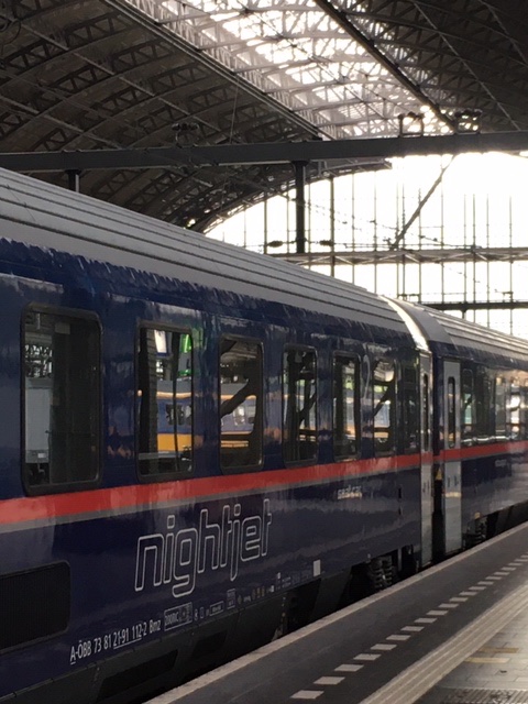 Einfacher und besser mit der #Bahn durch Europa reisen. Europa braucht mehr #Bahn. Die Bahnen brauchen mehr europäisches Denken und Handeln. #Europatag