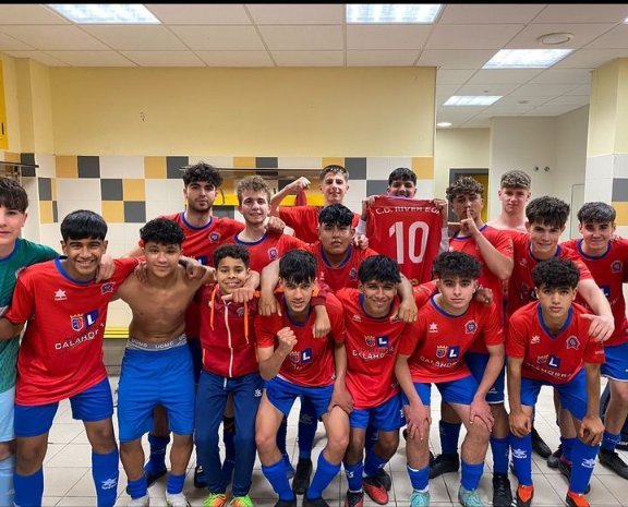 Victoria de nuestro equipo juvenil en el partido aplazado al día de hoy (jornada 28).
<a href="/CDPAzagresa/">C.D. Peña Azagresa</a> 3
<a href="/CDRiverEga1925/">@CDRiverEga</a> 5
⚽ #JoseFco.
⚽ <a href="/PabloPardoOrdo1/">Pablo Pardo Ordoñez</a>
⚽⚽ #IkerEs
⚽ #Ilyas
#OrgulloAndoleño
#Desde1925