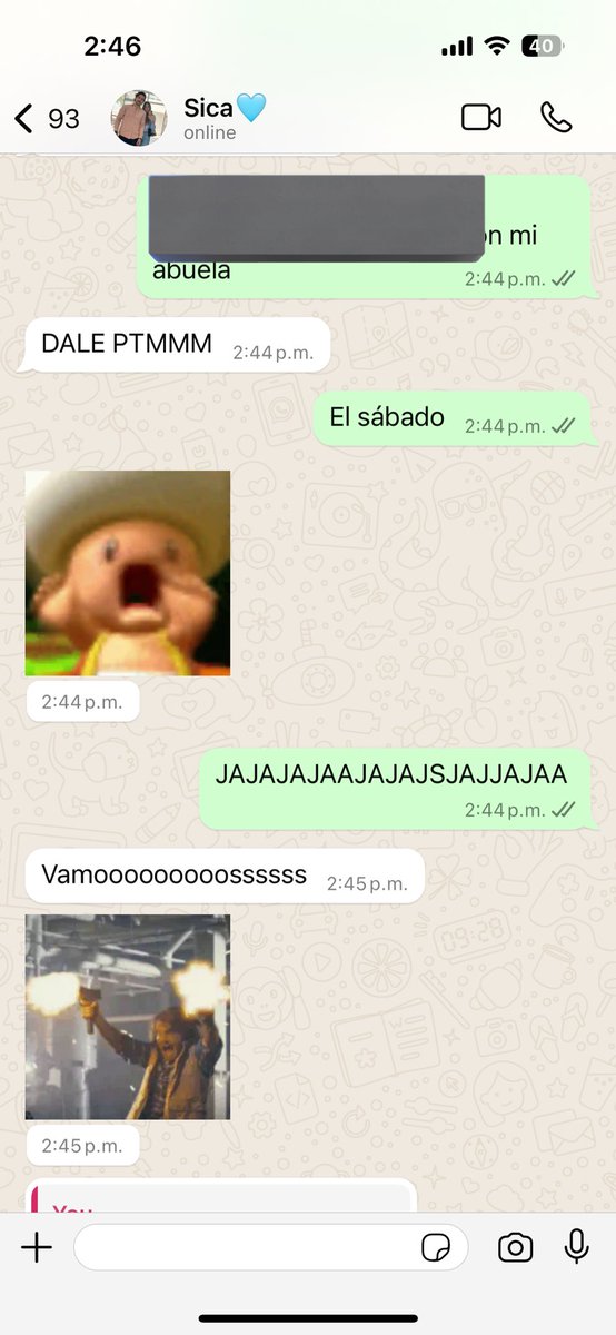 luciaceves's tweet photo. Di que tu novio es futbolero sin decir nada.. JAJAJA https://t.co/zDz4DlIoNB