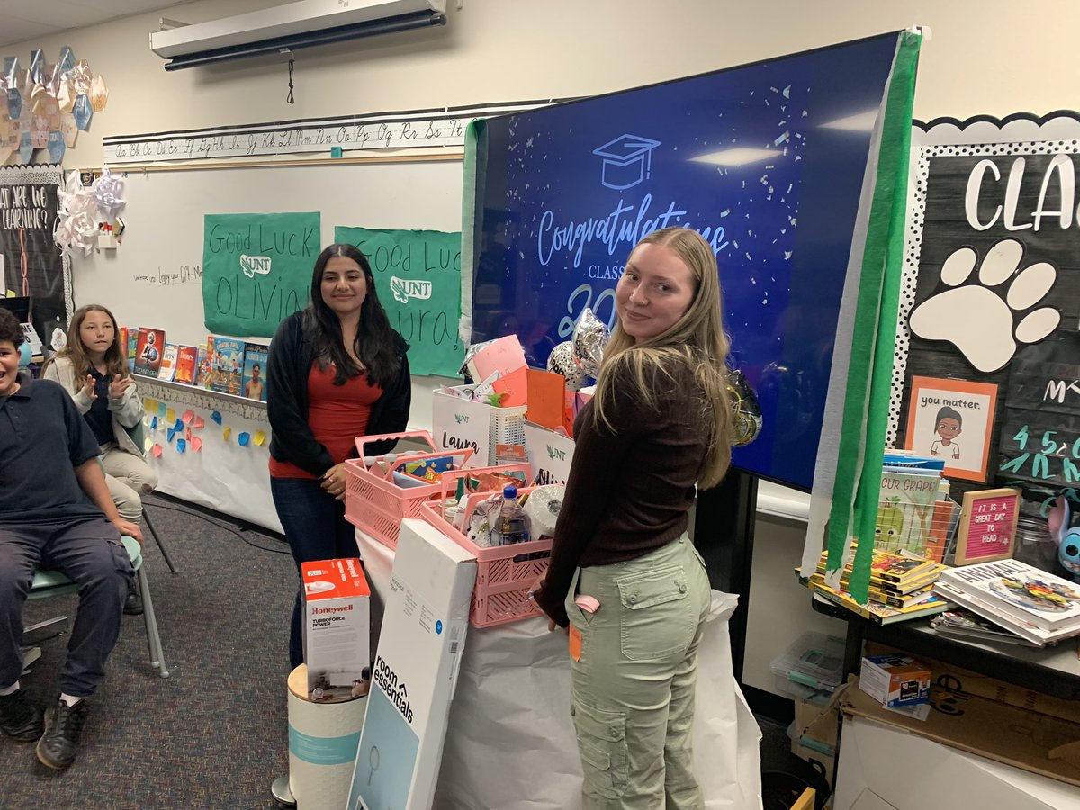 timberwolfteac3's tweet photo. Round two celebrating our former timberwolves who off to college in the fall!  @WilisClass spoiled them big time! @TownsellElem @IrvingISD https://t.co/XYvjTKmBZh