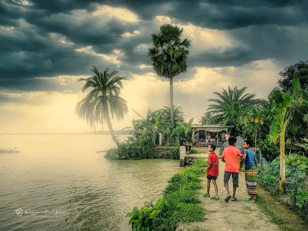 Dark clouds and the promise of a cooling thunderstorm in Banaripara, Barisal, as captured by Faisal Ahmed Pranto