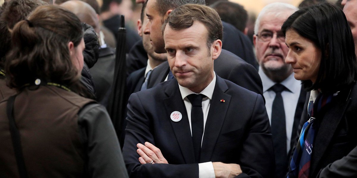 Emmanuel Macron : 'Le devoir de visite des pères concernera aussi les chats et les chiens.'