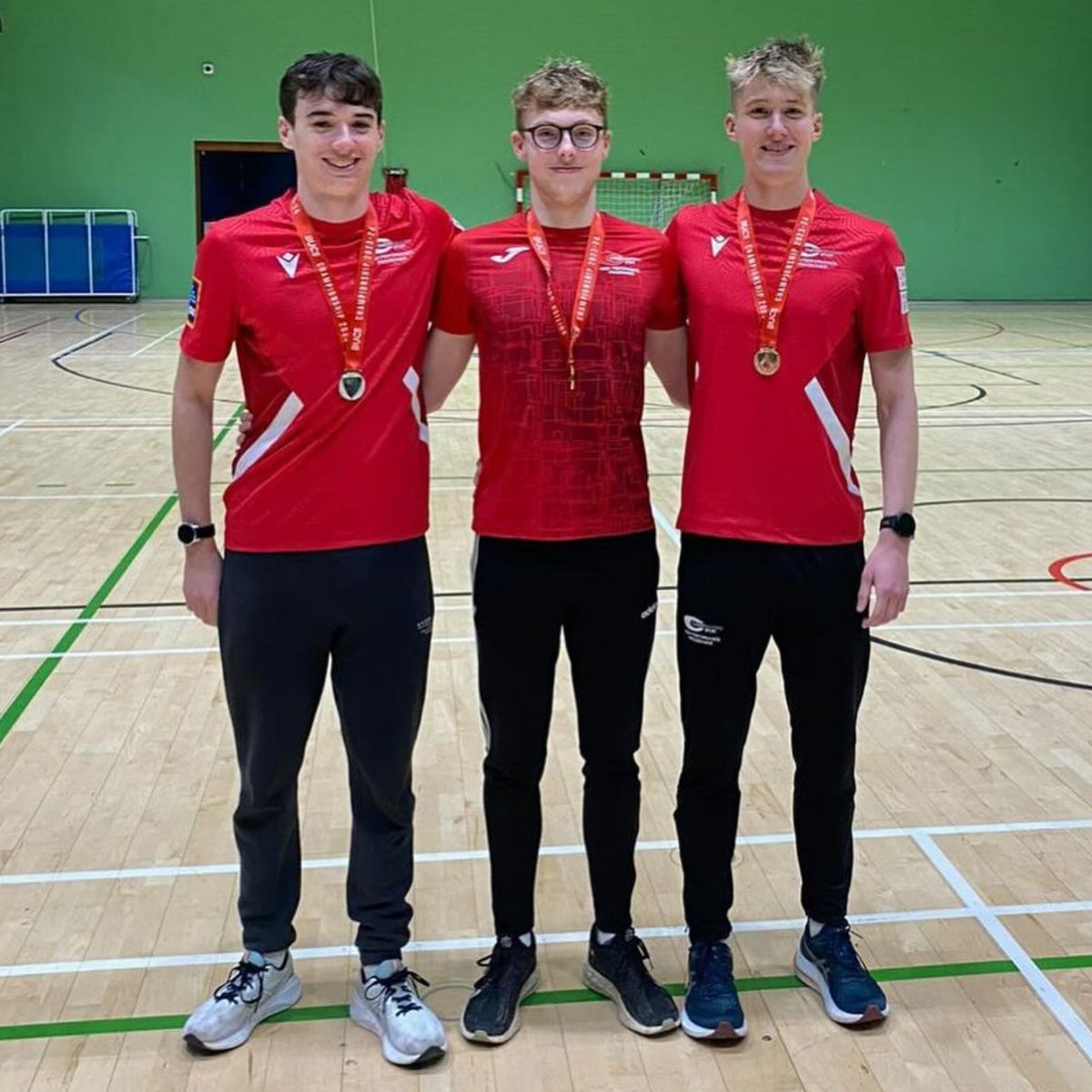 ✨ 𝐓𝐞𝐚𝐦 𝐨𝐟 𝐭𝐡𝐞 𝐘𝐞𝐚𝐫 ✨ Llongyfarchiadau to @CardiffUniTri Men’s Biathlon Team who took a clean sweep of the podium @BUCSsport Modern Biathlon Championships 🧹🥇🥈🥉 👏🏼🏊🏼🏃🏼‍♂️❤️🖤 #TeamCardiff #CardiffAUAwards2024