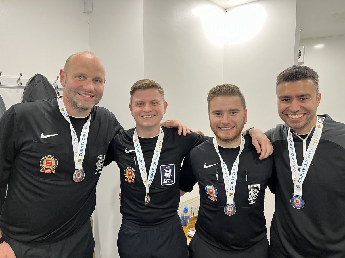 Congratulations to Matthew, Joseph, Simon and Stephen for officiating the Essex Pelly U18 Cup Final tonight at Billericay Town FC 👏