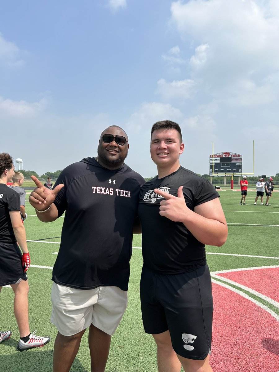 Great to see you again @CoachZFitch !! See you at my OV next month! @TexasTechFB @JoeyMcGuireTTU @jkbtjc_53 @CoachZFitch @TimDeRuyter @LorenaFootball @Athletics_LISD @SloanBlackwell #GunsUp #wreckem