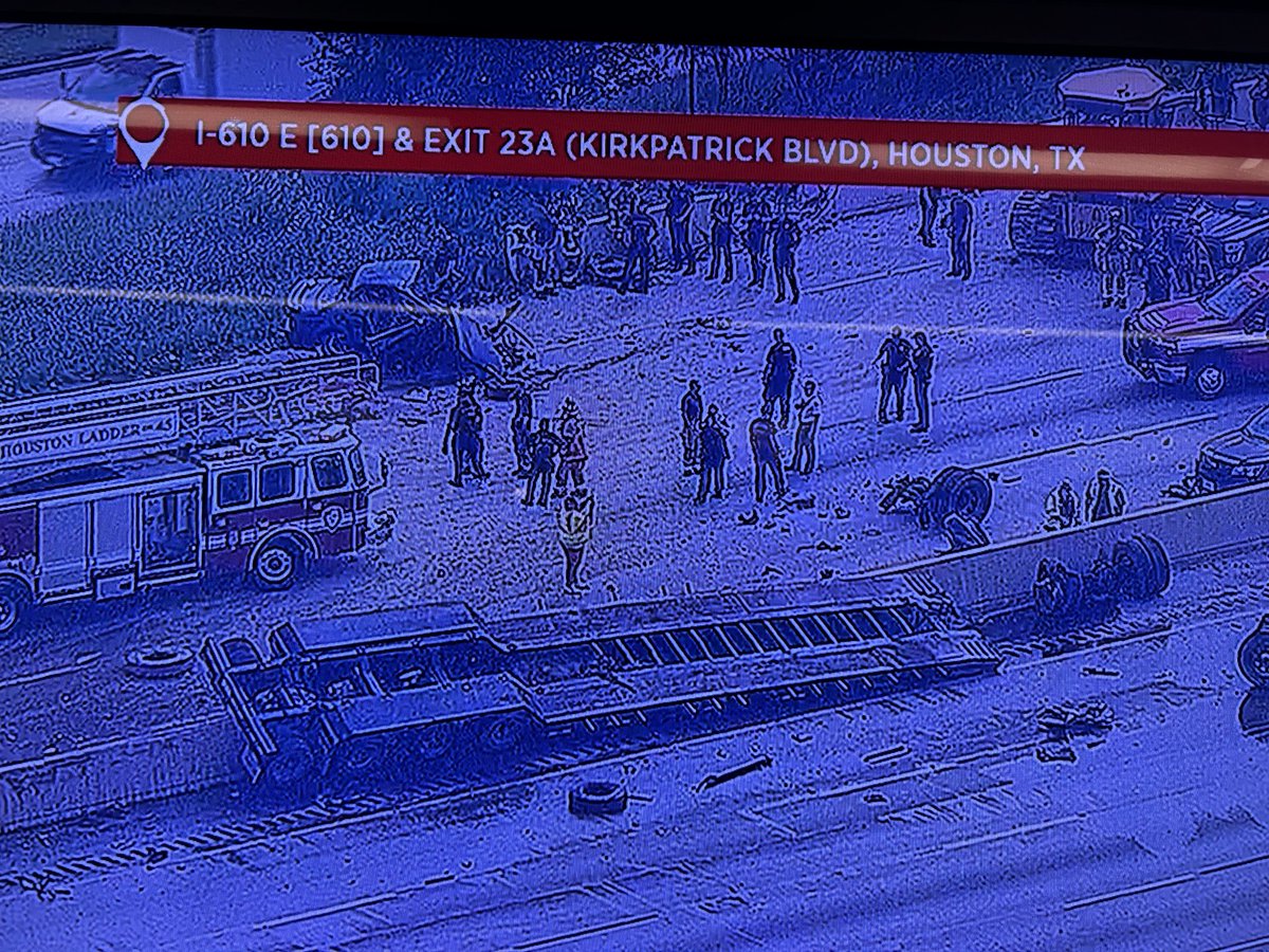 Stay off the N Loop H-town #Hounews all main lanes shut down due to a lost load #ABC13