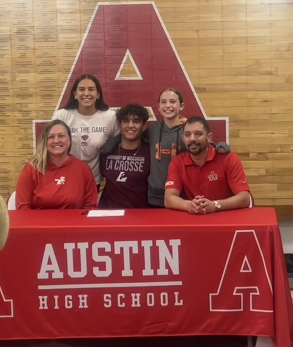 Congrats to our guy Isaac Osgood for signing to UW LaCrosse to continue his academic and football career! 🅰️