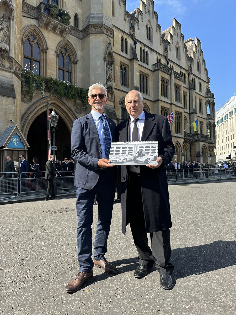 Great memorial service for Sir Stirling today. The guy next to me is Juan Manuel Fangio's son. A right pair. #f1 #SirStirlingMoss #WestminsterCathedral