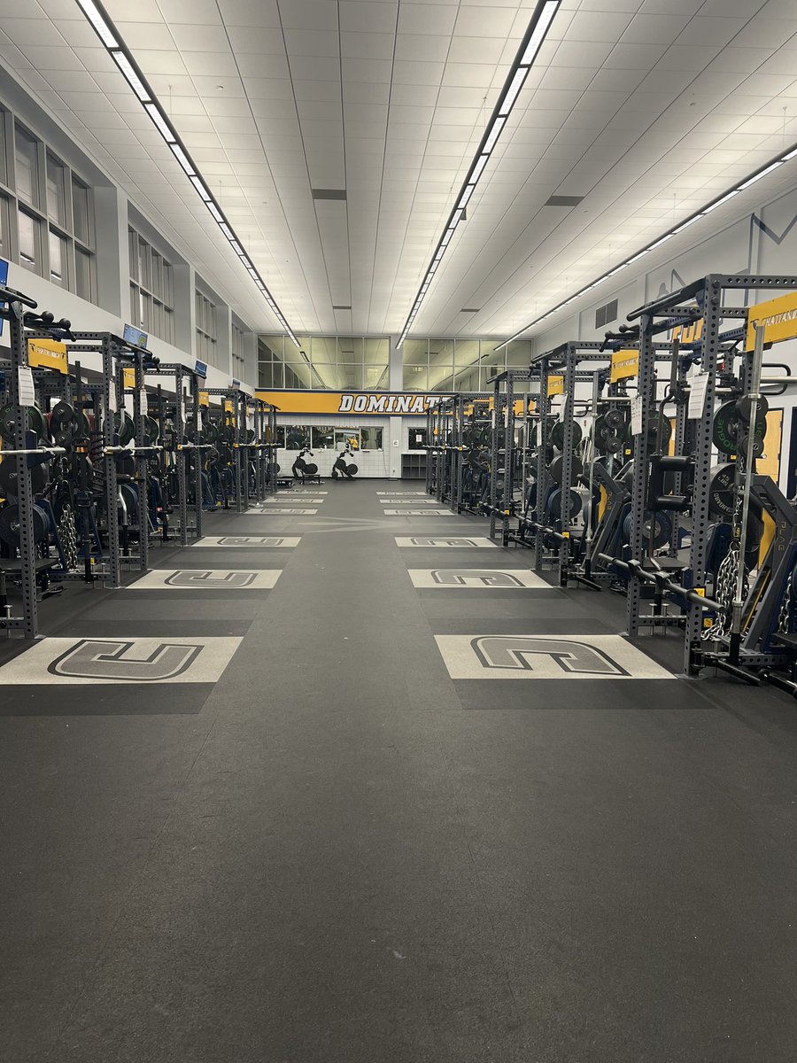 blainewoodruff's tweet photo. Just a couple 🧩 to the puzzle of what makes this place great.
 
𝘾𝙤𝙢𝙚 #𝙍𝙚𝙥𝙏𝙝𝙚𝘾 🔵🟡📈 https://t.co/qaS2eUlnvd